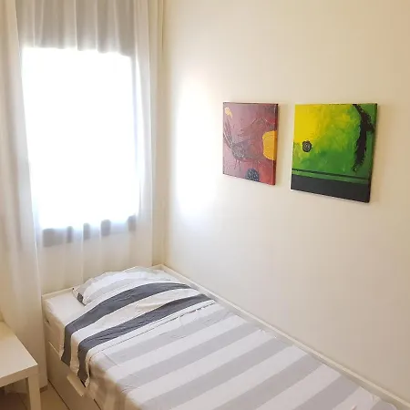 Beautiful 75m2 With View At The Beach, Pool, Parking Apartment