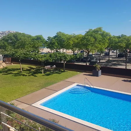 Beautiful 75m2 With View At The Beach, Pool, Parking Apartment