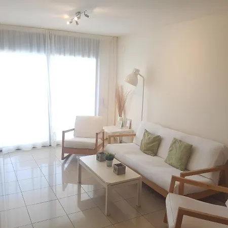 Beautiful 75m2 With View At The Beach, Pool, Parking Roses
