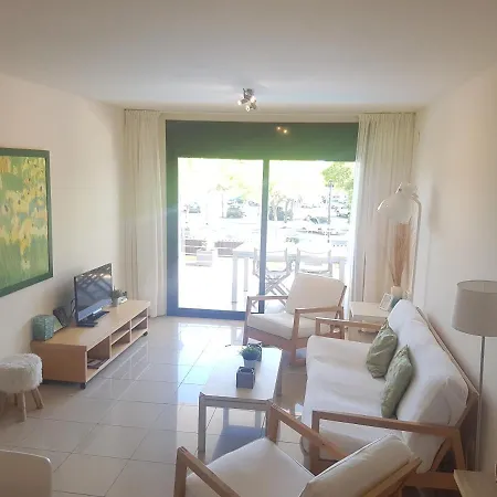 Beautiful 75m2 With View At The Beach, Pool, Parking Apartment