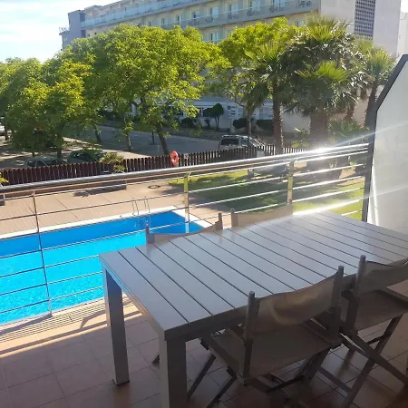 Apartment Beautiful 75m2 With View At The Beach, Pool, Parking